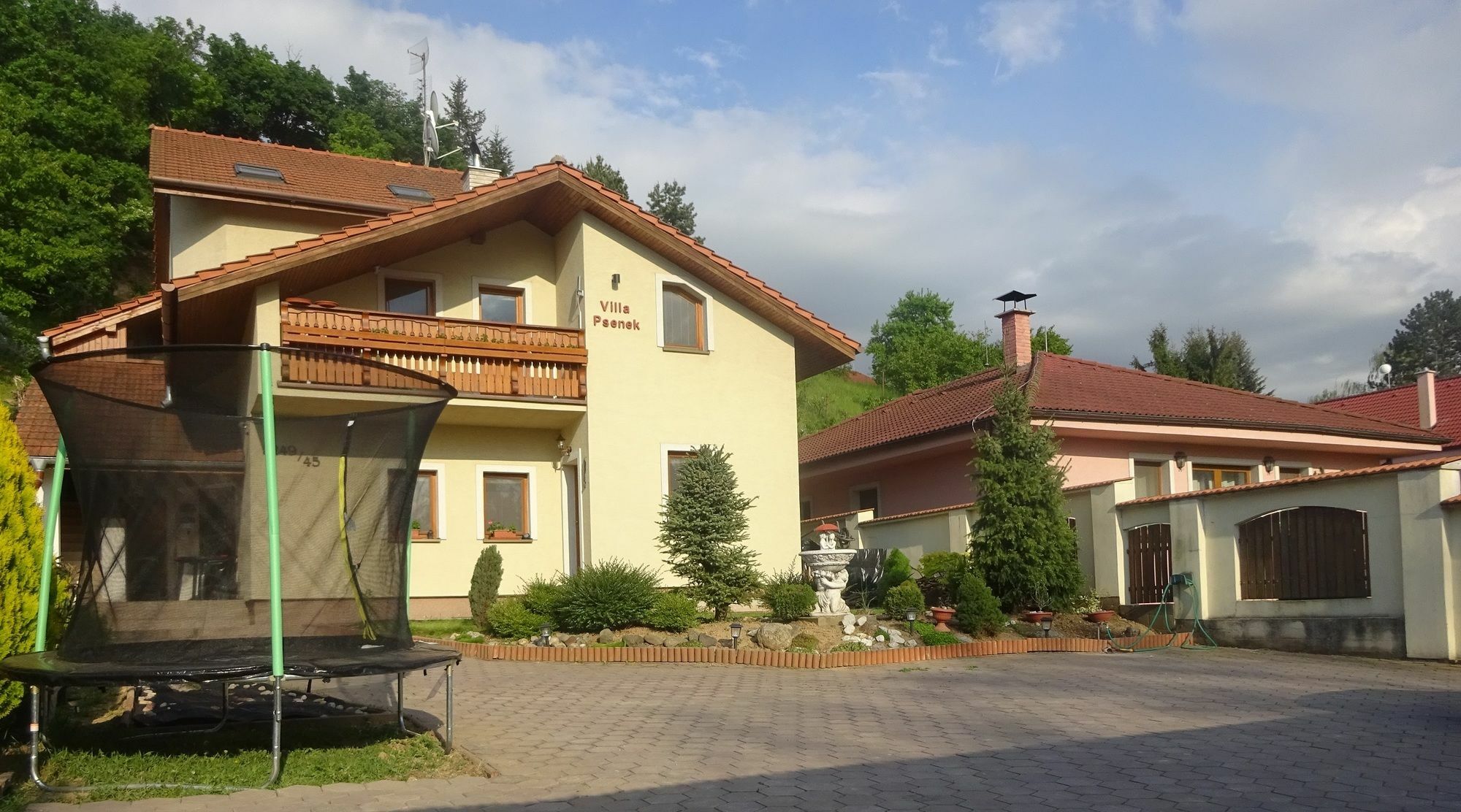 Villa Psenek Banka Екстер'єр фото